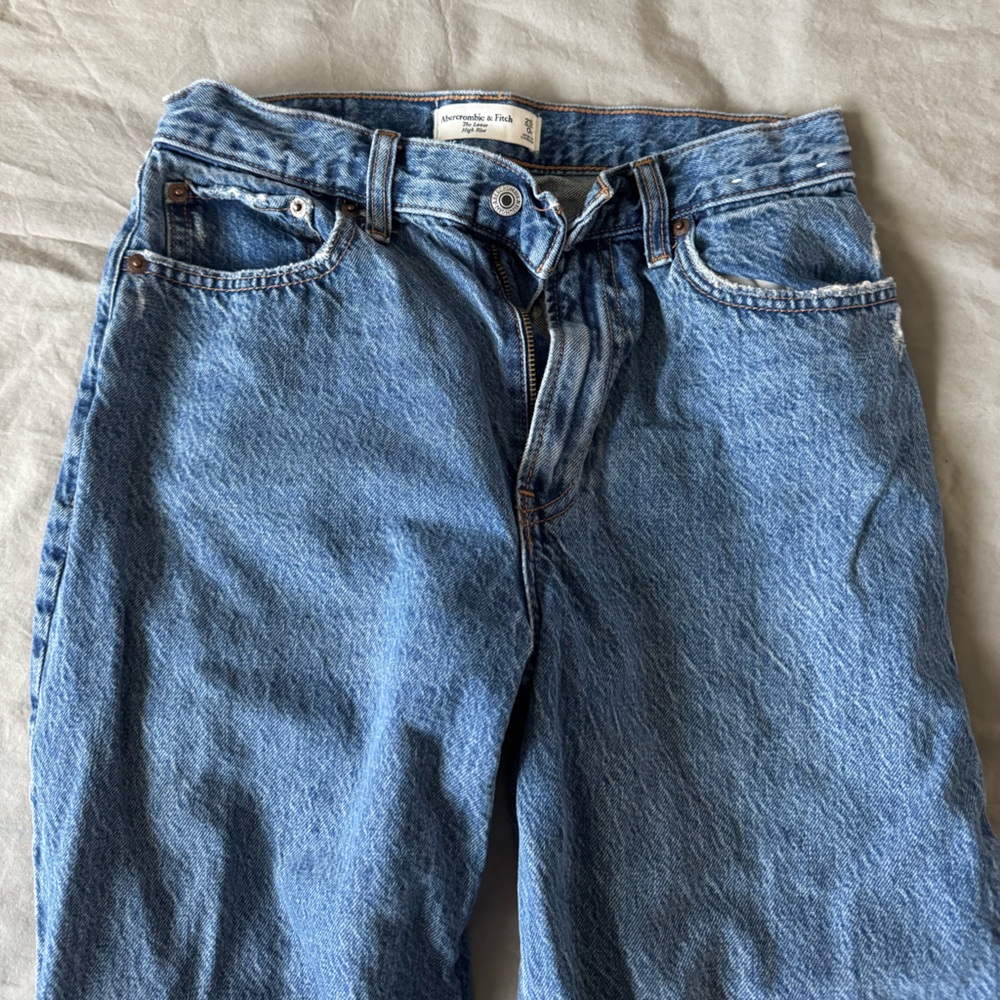 Abercrombie and Fitch high-rise loose jeans